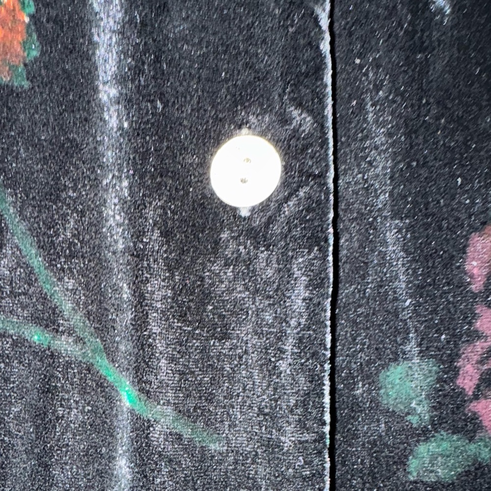 Citron Silk Asian Lady & Floral Velvet Soft Collared Button Front Shirt - Picture 3 of 10